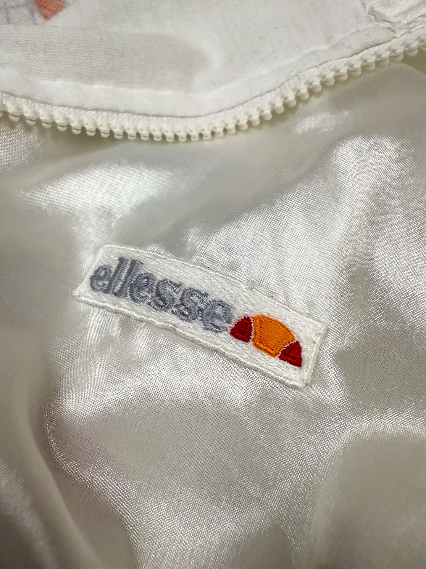 lumpsetter-kurtka-ellesse-logo.jpg